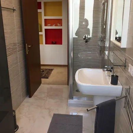 Luxury Bright Flat Downtown * Milan