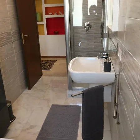 Apartment Luxury Bright Flat Downtown Milan