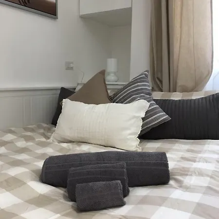 Apartment Luxury Bright Flat Downtown Milan