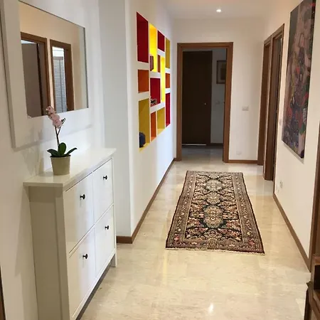 Luxury Bright Flat Downtown *